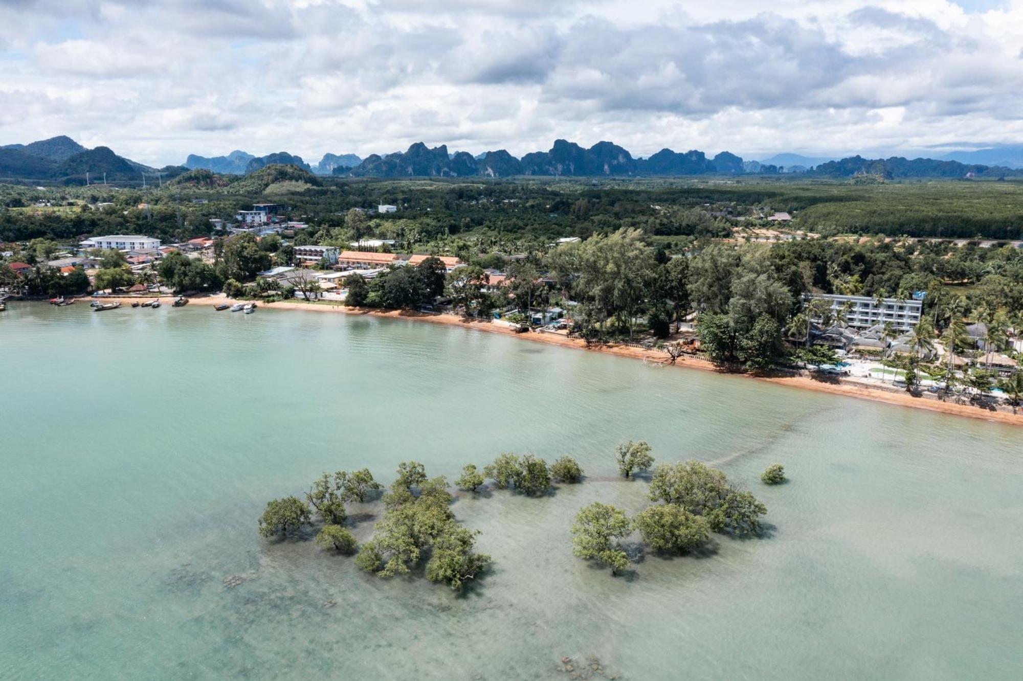 Beachhouse Pool Villas Krabi town Exteriör bild